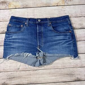 Levi's Shorts Raw Hem Cut Offs Button Fly 501 Blue Jean Shorts Women's Size 31